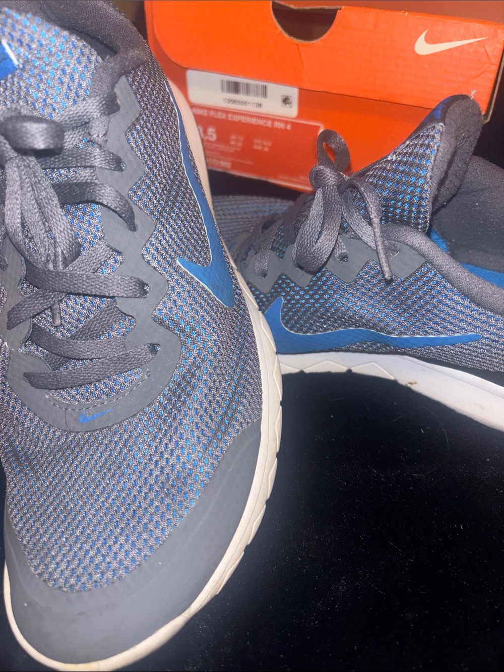 Nike Men's Gray and Blue Mesh Running Shoes